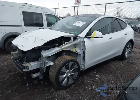 2022 Tesla Model Y Long Range Dual Motor All-Wheel Drive from USA, damaged, VIN 7SAYGDEE1NF358519